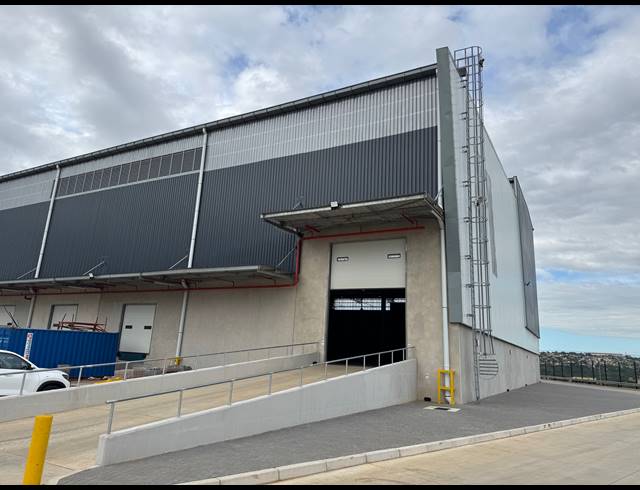 3,495M² WAREHOUSE TO LET IN GLEN ANIL